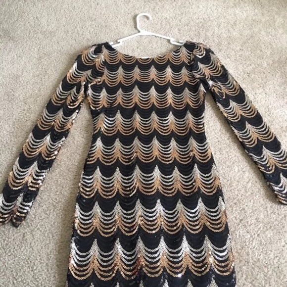 Short dress - Picture 2 of 2